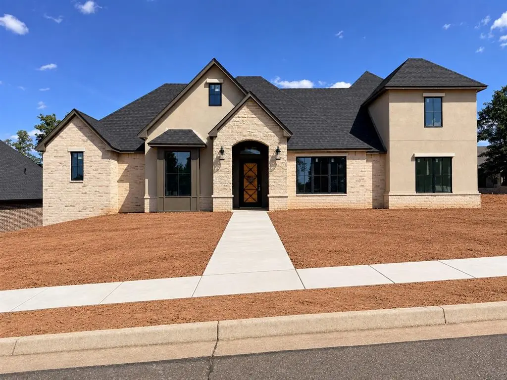 3024 Fountain Creek DR, Edmond, OK 73034