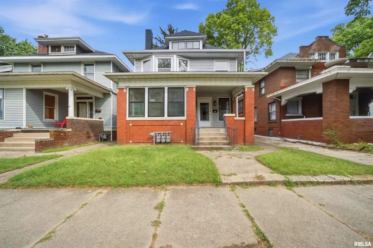 1611 W BARKER AVE, Peoria, IL 61606