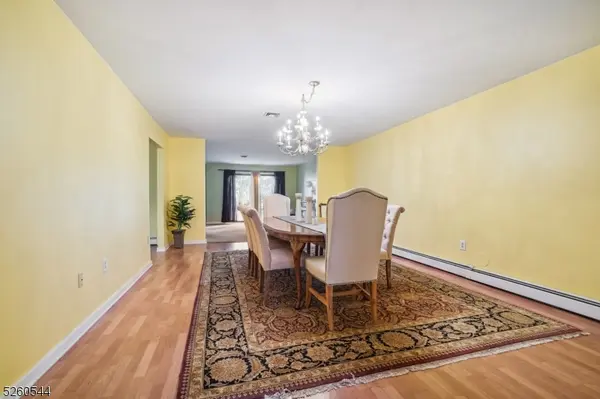 76 Stryker Ct, Bridgewater Twp., NJ 08807