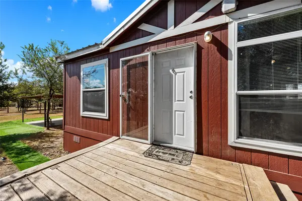 113 Sunflower RD, Dale, TX 78616