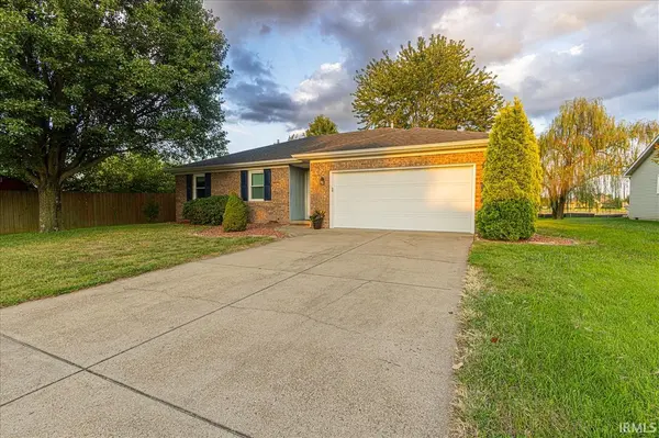 5044 Sequoia DR, Newburgh, IN 47630