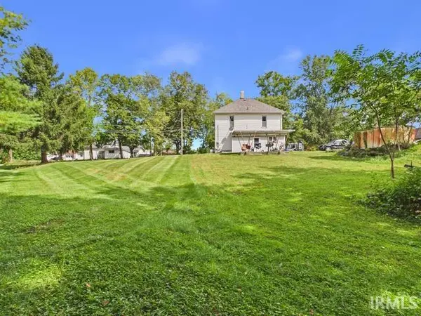 1121 Smith ST, Logansport, IN 46947