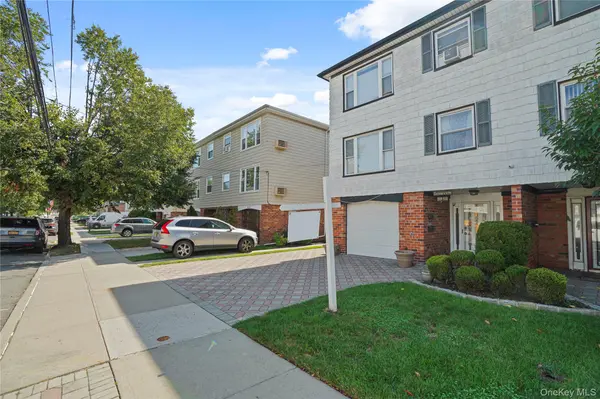 88-58 Aubrey AVE, Glendale, NY 11385