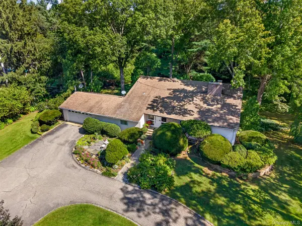 2495 Cedar Swamp RD, Glen Head, NY 11545