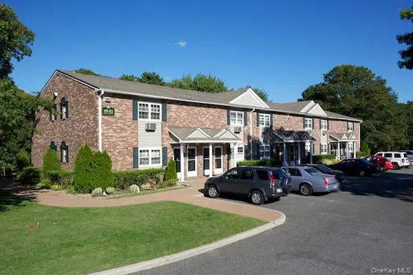 124E Easy ST #124E, Sayville, NY 11782