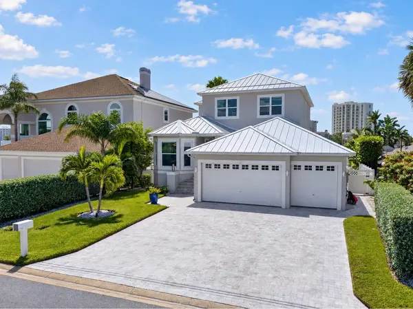 141 BAYSIDE DR, Clearwater, FL 33767