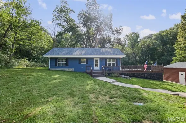 9048 D RD, Columbia, IL 62236