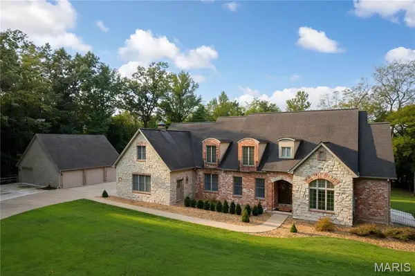 182 Cornerstone DR, Cape Girardeau, MO 63701