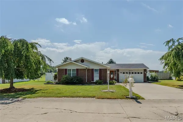 13 Blue Spruce CT, Granite City, IL 62040