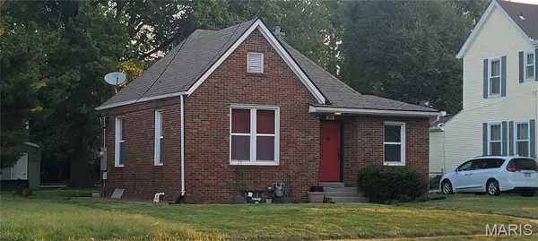 909 W Main ST, Collinsville, IL 62234