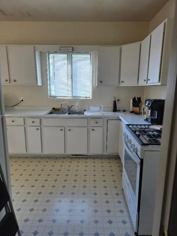 244 Maple ST, Paw Paw, IL 61353