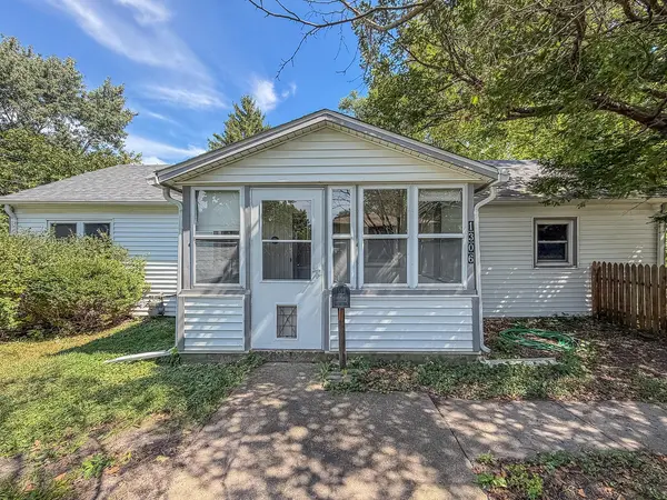 1306 Stout DR, Urbana, IL 61802