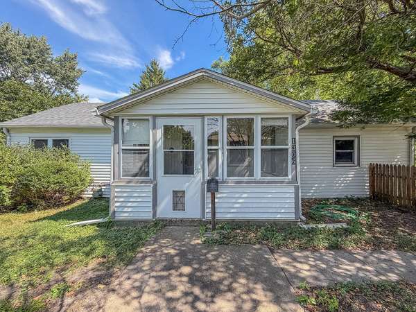 1306 Stout DR, Urbana, IL 61802