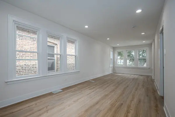 8634 S Laflin ST, Chicago, IL 60620