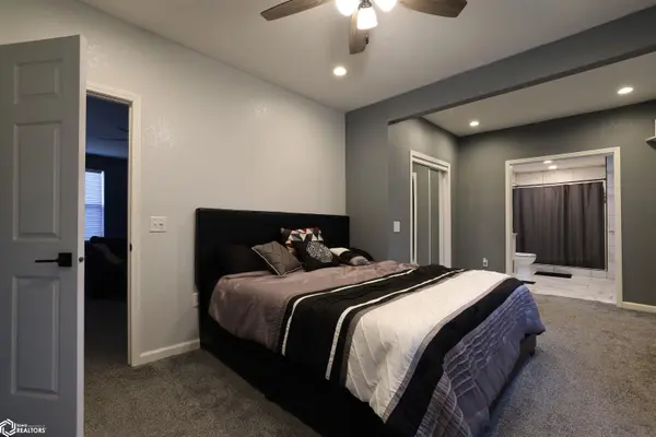 7 E High ST, Marshalltown, IA 50158