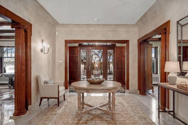 4649 E Lake Harriet Pkwy, Minneapolis, MN 55419