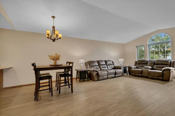 1313 Tennessee DR, Sartell, MN 56377