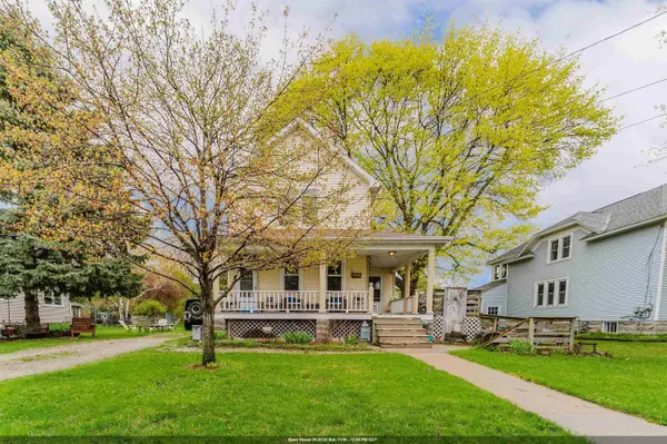 332 ROSALIA ST, Oshkosh, WI 54901