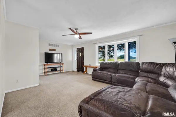 7701 W PLANK RD, Peoria, IL 61604