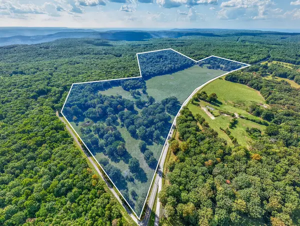 4000 Jumpoff Rd, Sewanee, TN 37375