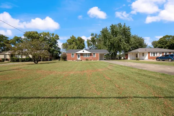388 Melpar Dr, Nashville, TN 37211