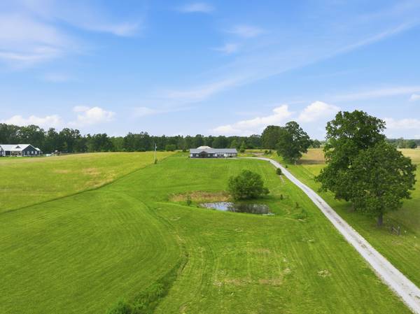 202 Rocky Dr, Dickson, TN 37055