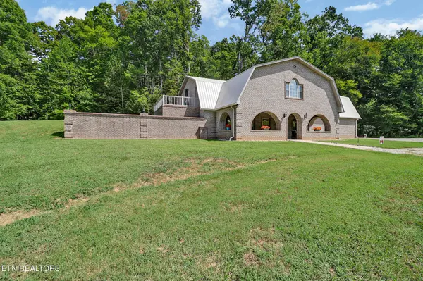 2705 Lick Creek Rd, Pall Mall, TN 38577