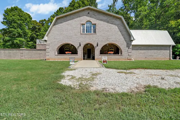 2705 Lick Creek Rd, Pall Mall, TN 38577