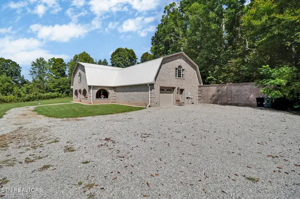 2705 Lick Creek Rd, Pall Mall, TN 38577