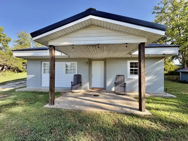 644 Garrett ST, Greenfield, MO 65661