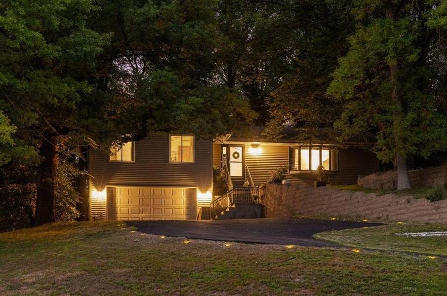 11708 Sunset TRL, Plymouth, MN 55441