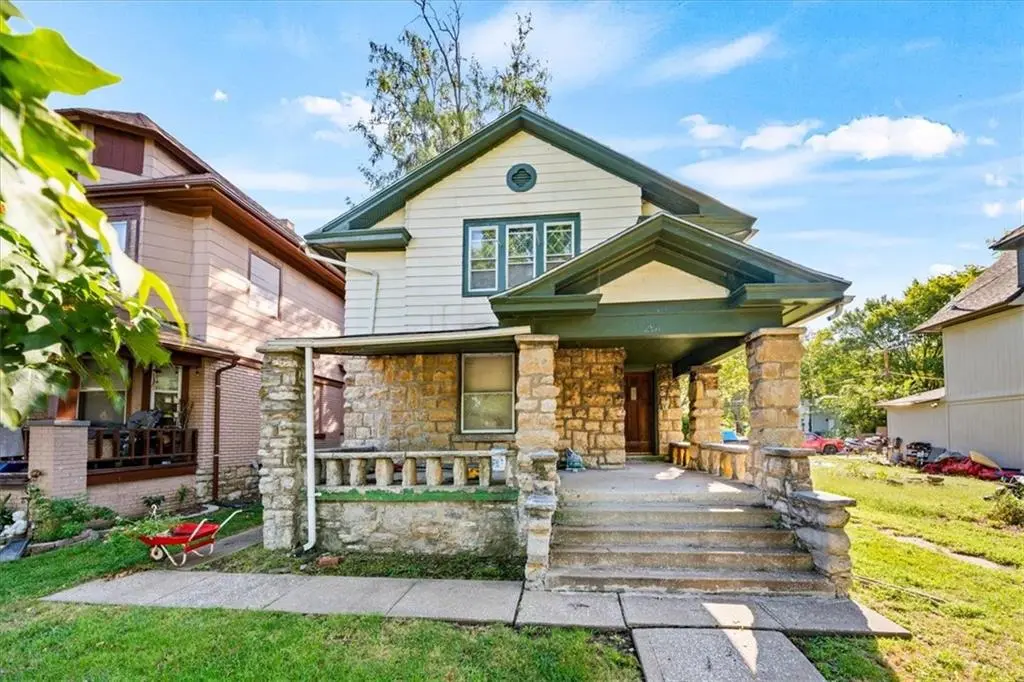 2811 Brooklyn AVE, Kansas City, MO 64109