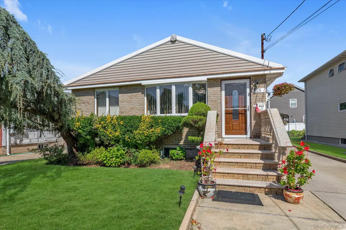 15 Hudson AVE, Valley Stream, NY 11580