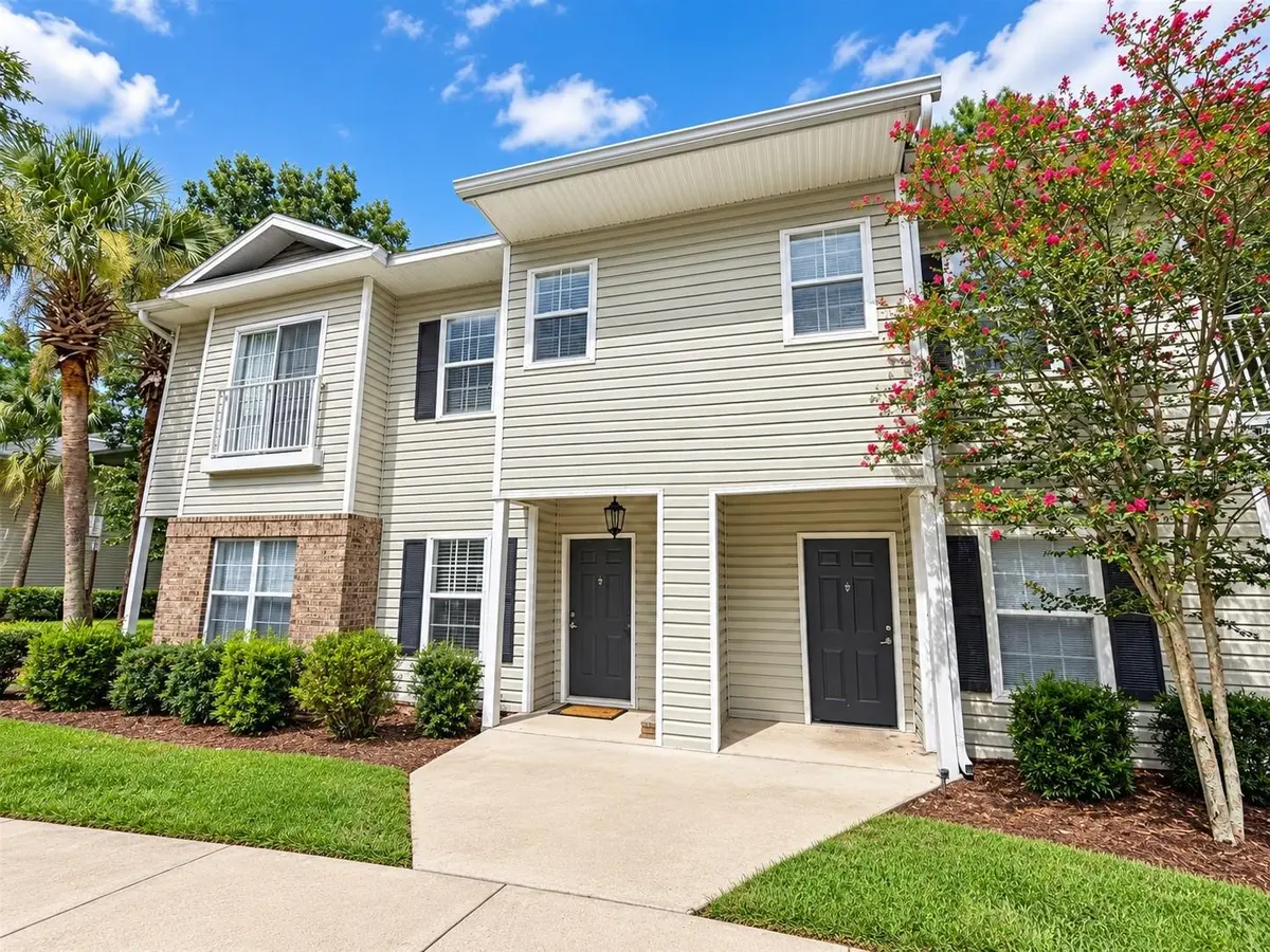4445 NW 49TH ST #102, Gainesville, FL 32606