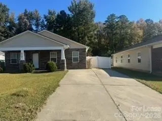 939 Matthews School RD, Matthews, NC 28105