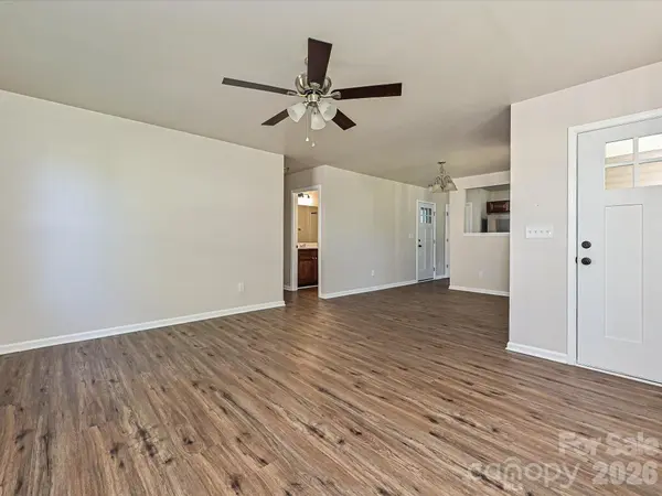 930 Wainwright AVE, Charlotte, NC 28206