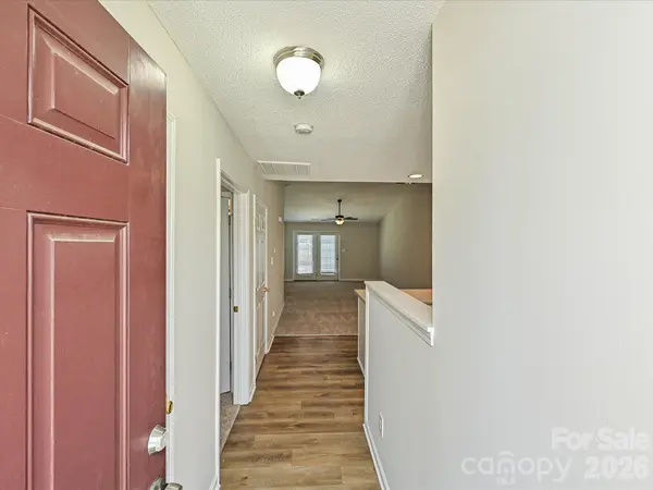 2013 Pin Oak PL, Cramerton, NC 28032