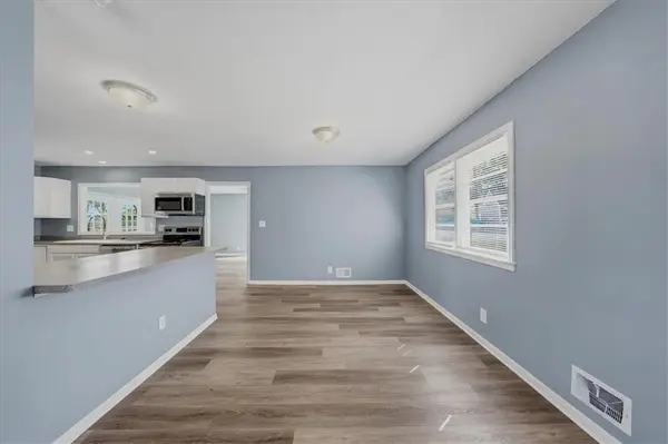3017 S Hall RD, Independence, MO 64052