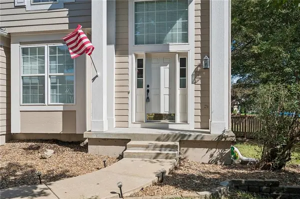 15113 W 156th TER, Olathe, KS 66062