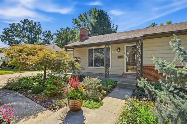 4127 W 54th ST, Roeland Park, KS 66205