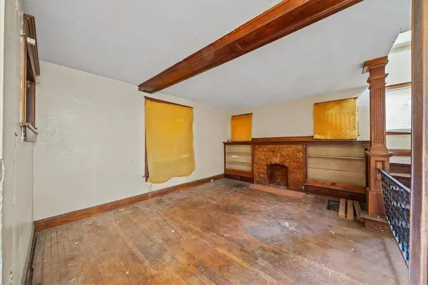 2811 Brooklyn AVE, Kansas City, MO 64109