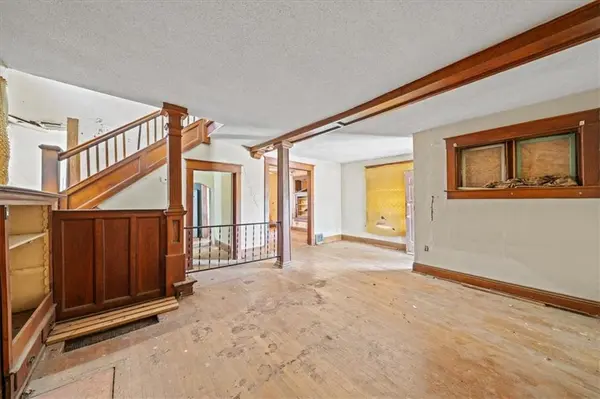 2811 Brooklyn AVE, Kansas City, MO 64109