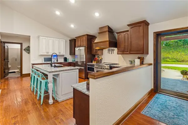 7877 SE ST RT 371 HWY, St Joseph, MO 64504