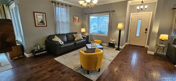 218 W Chester ST, Long Beach, NY 11561