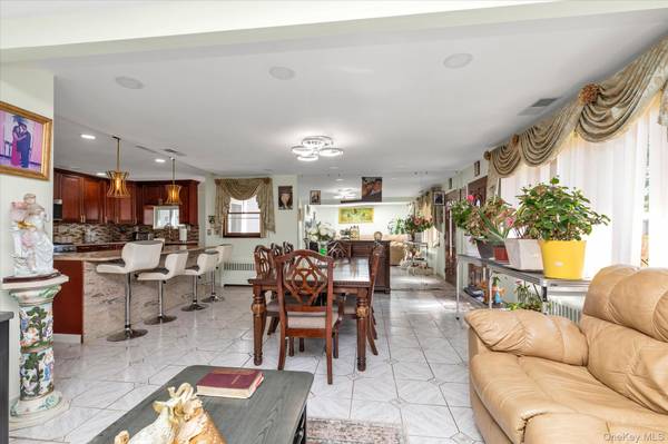 15 Hudson AVE, Valley Stream, NY 11580