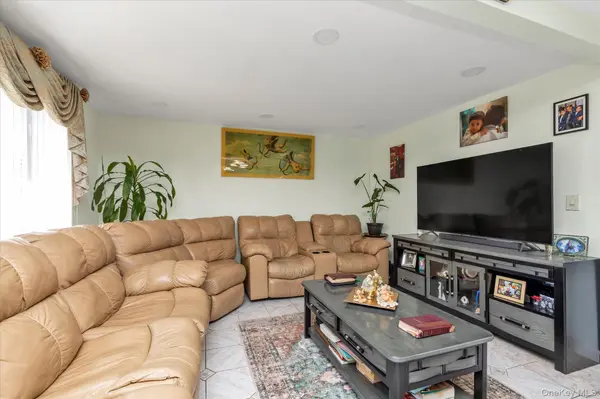 15 Hudson AVE, Valley Stream, NY 11580