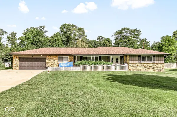 4006 Dundee DR, Indianapolis, IN 46237