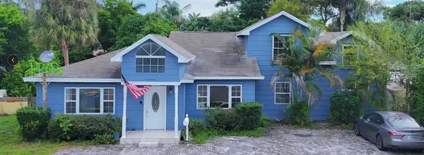 1655 DREW ST, Clearwater, FL 33755