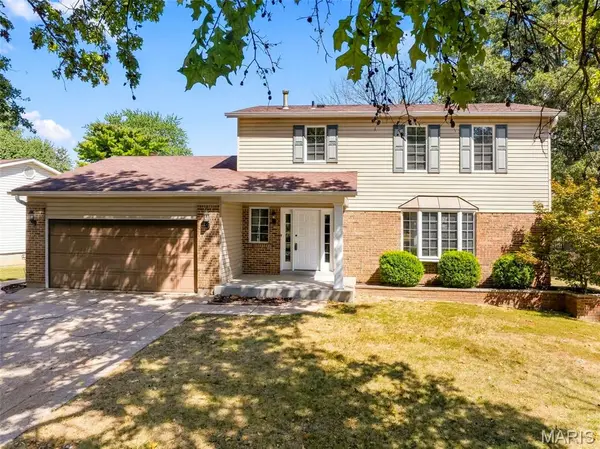 1901 Riverwood Trails DR, Florissant, MO 63031