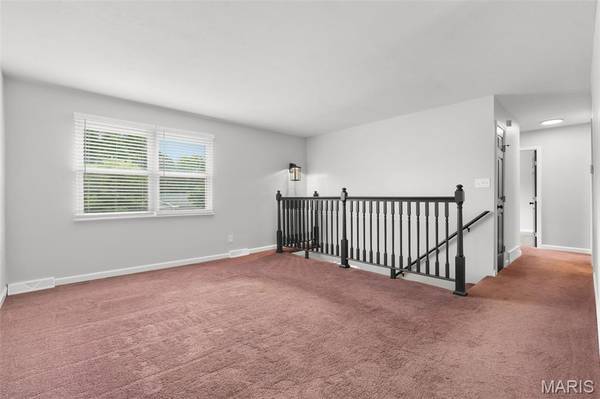945 Westridge DR, Pacific, MO 63069